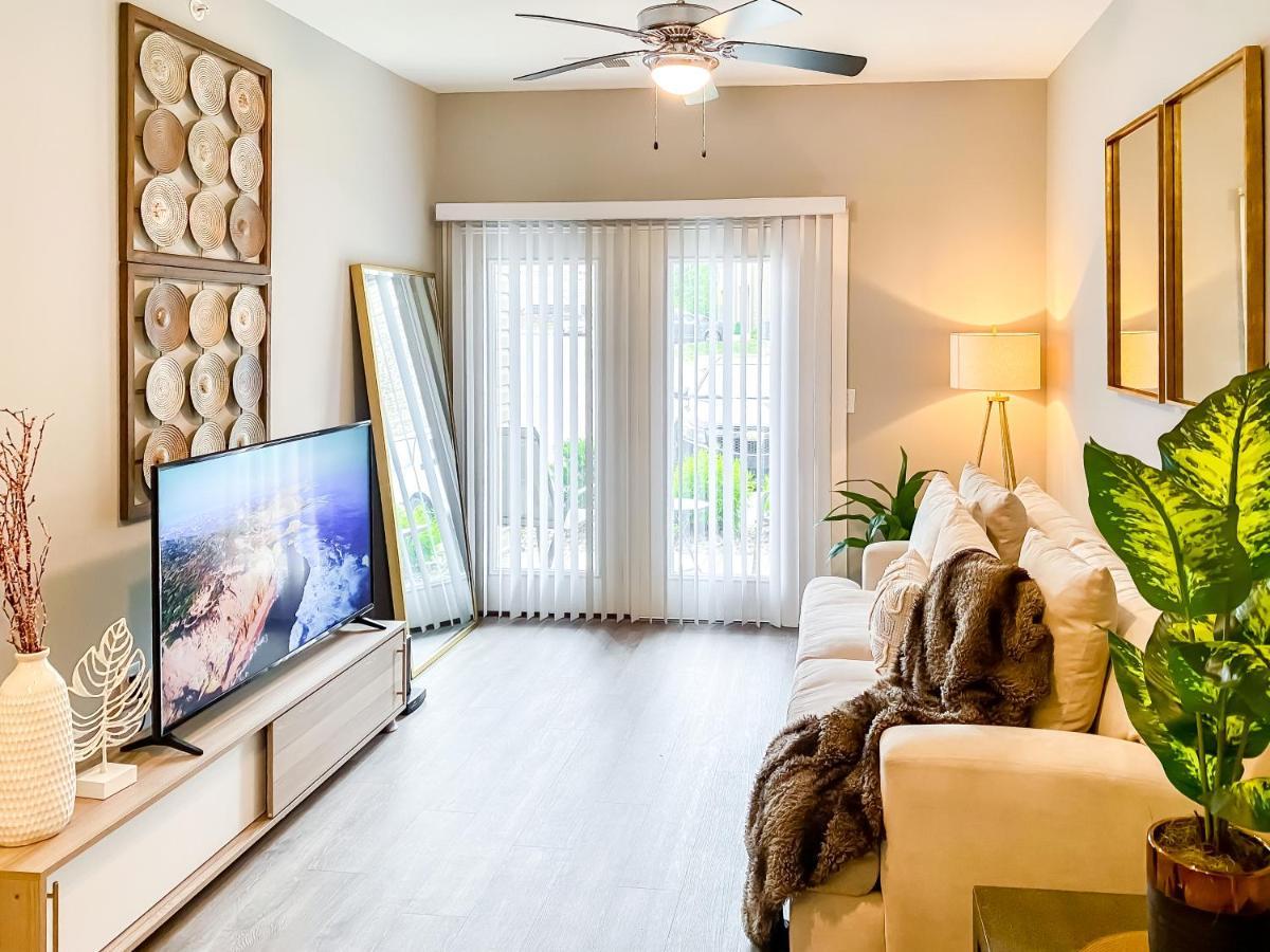 루이빌 Full Kitchen,King,W/D,Netflix,2 Smart Tvs,Parking 아파트 외부 사진