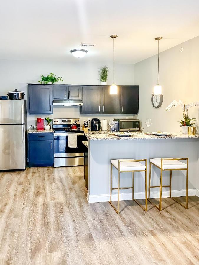 루이빌 Full Kitchen,King,W/D,Netflix,2 Smart Tvs,Parking 아파트 외부 사진