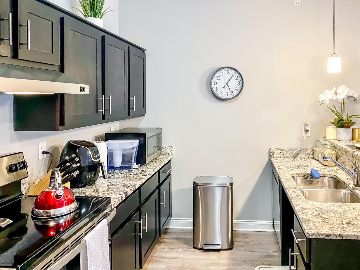 루이빌 Full Kitchen,King,W/D,Netflix,2 Smart Tvs,Parking 아파트 외부 사진