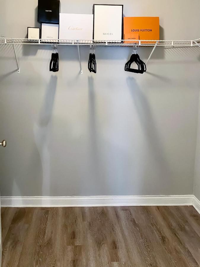 루이빌 Full Kitchen,King,W/D,Netflix,2 Smart Tvs,Parking 아파트 외부 사진