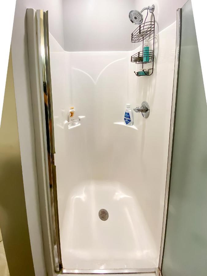루이빌 Full Kitchen,King,W/D,Netflix,2 Smart Tvs,Parking 아파트 외부 사진